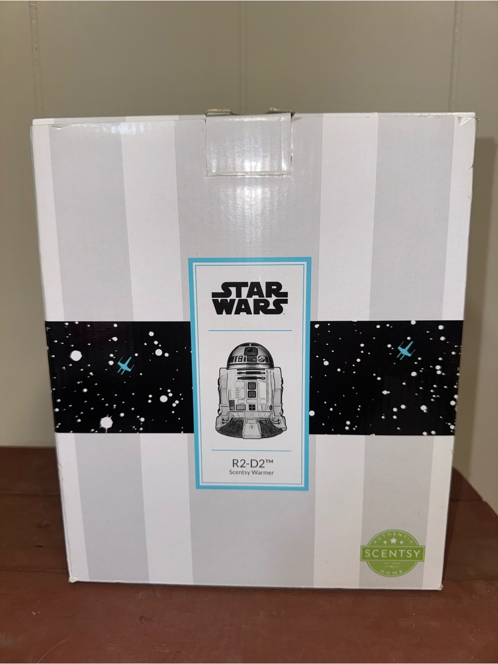 NEW Scentsy Star Wars R2-D2 Warmer Retired NIB